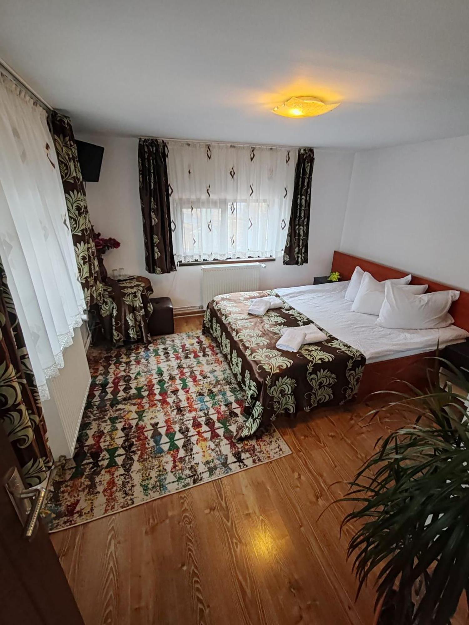 Отель Casa Alex Топлица Экстерьер фото